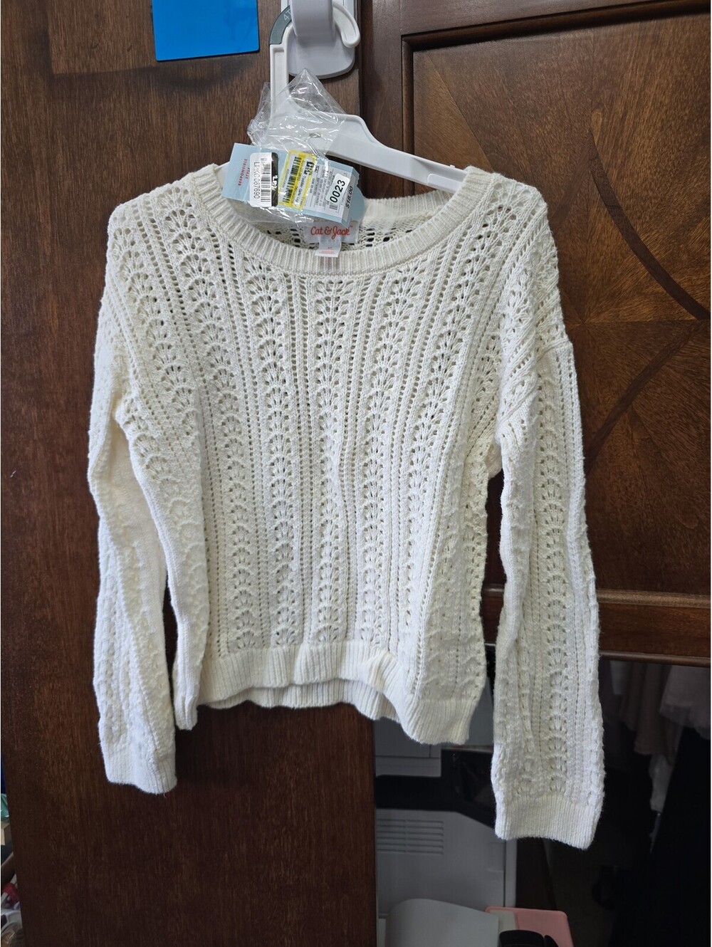 5t brand new sweater from target item 23G7